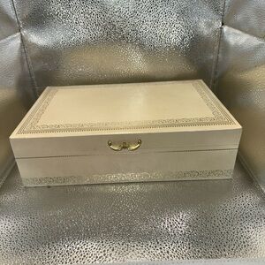 Vintage Mele jewelry large-box two tier felt bottom gold color 12.5”x8”x3.5”